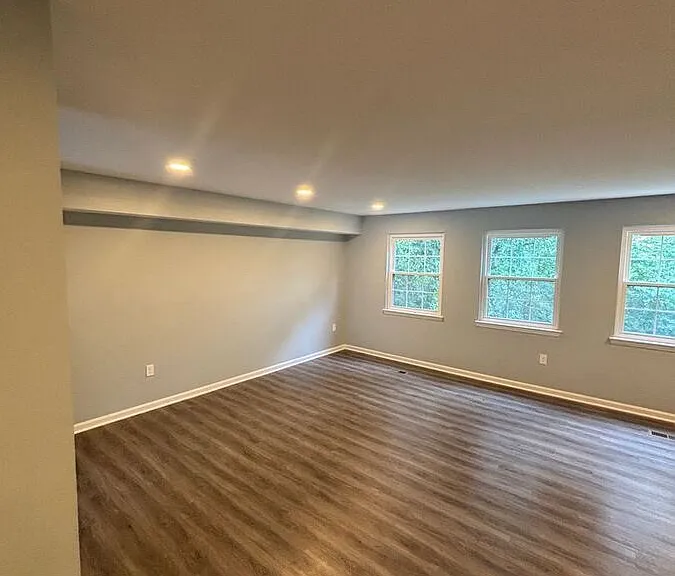 743 Wilton Farm Dr — Photo 4