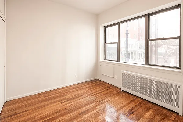 Rented by Compass | media 9