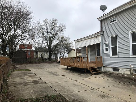 3rd image of 1843 Sherman Ave