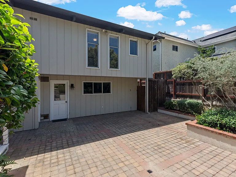 13981 Mercado Dr — Photo 34