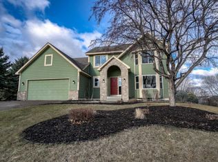 1788 Orchard Dr, Woodbury, MN 55125