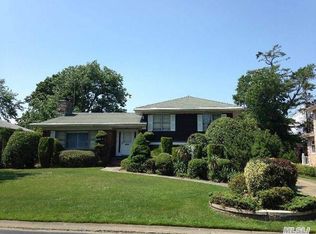 21525 27th Ave, Flushing, NY 11360