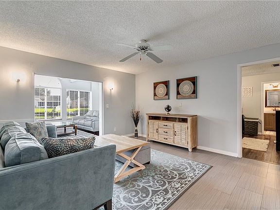 3rd image of 11145 Broadwood Dr