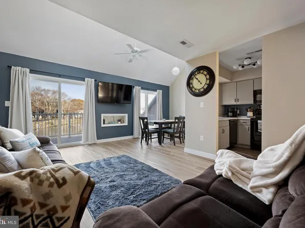 20852 Spring Lake Dr Unit 405, Rehoboth Beach, DE 19971