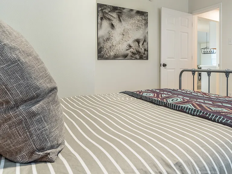 20712 Camel Back St — Photo 17