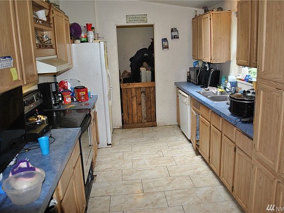 4th image of 25703 158th Street Ct E