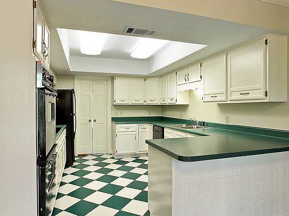 4th image of 168 Belle Terre Blvd