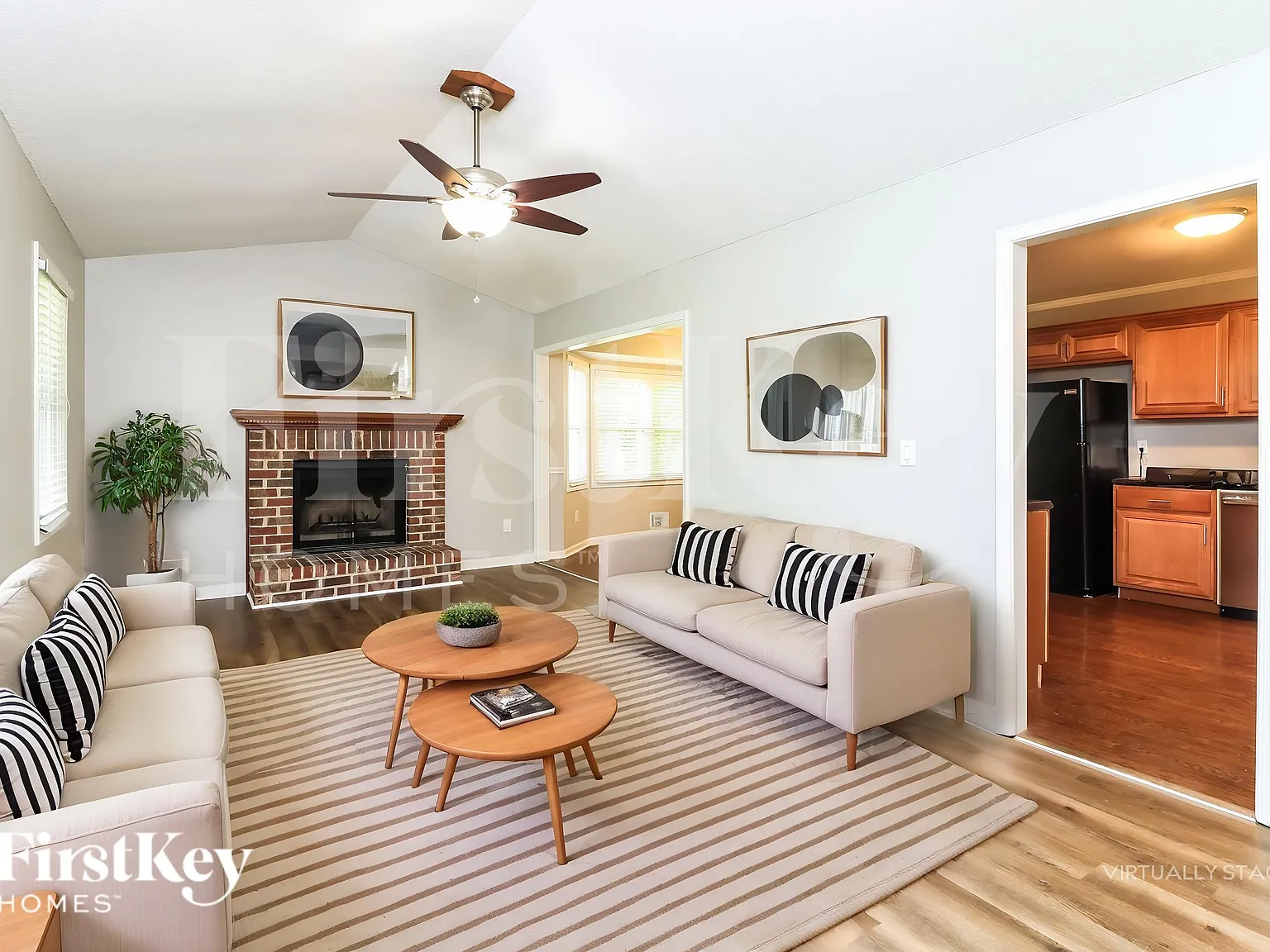3 bed, 2.0 bath, 1366 sqft, $1,870 — Photo 4