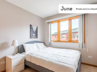 1928 S Young Pkwy #B, Chicago, IL 60616