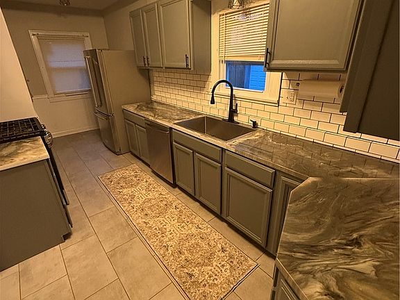 2nd image of 3435 Hopkins Rd