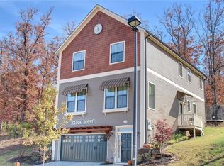 2324 N Marks Mill Ln, Fayetteville, AR 72703