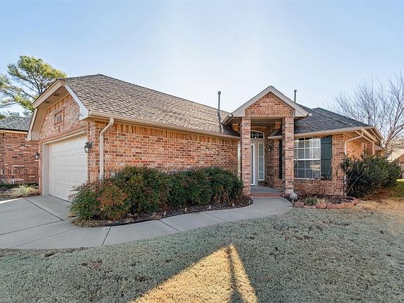 3rd image of 908 Heather Glen Dr