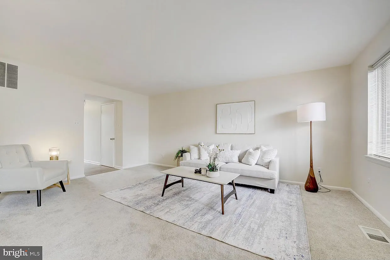1 bed, $1,000 — Photo 3