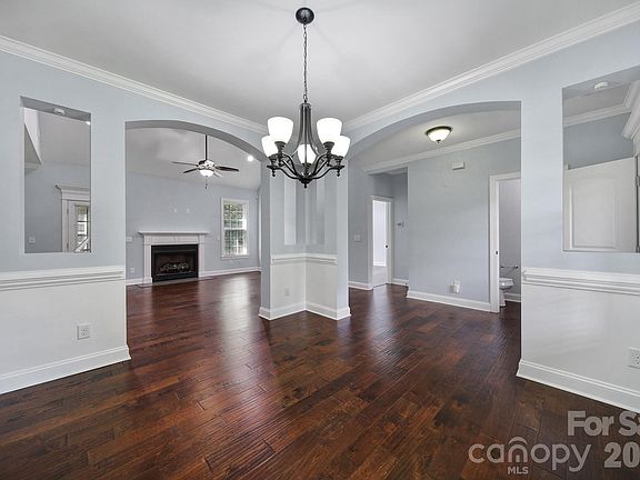 5th image of 3003 Sparkston Ln