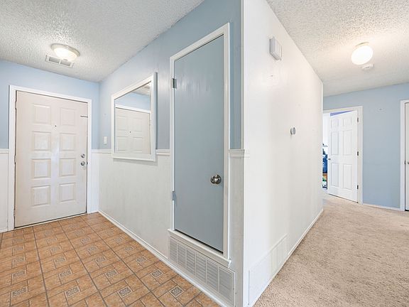 3rd image of 6419 Elm Springs Dr