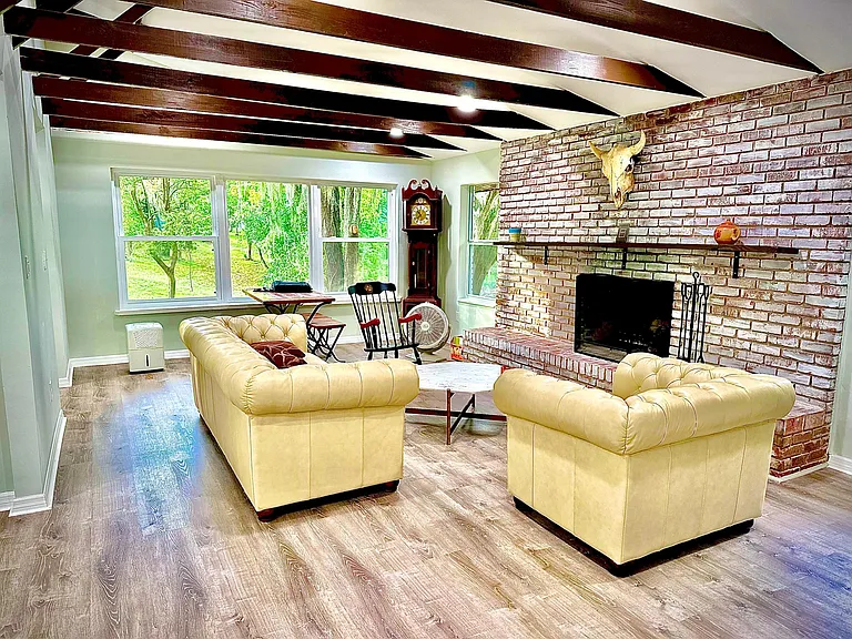 4021 Halliday Ln — Photo 3