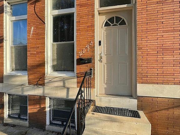 2nd image of 2034 W Fayette St