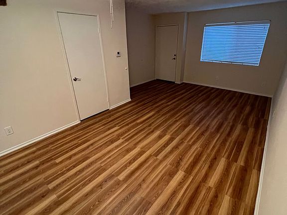 4th image of 55 N Mar Vista Ave APT 23