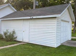 610 W Hickory St, Sigourney, IA 52591