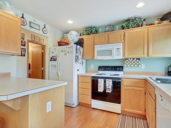 4th image of 20017 13th Avenue Ct E