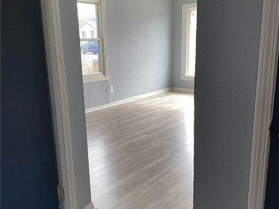 4th image of 12714 Matherson Ave