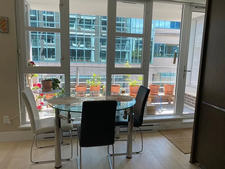 538 W 7th Ave #507 — Photo 7