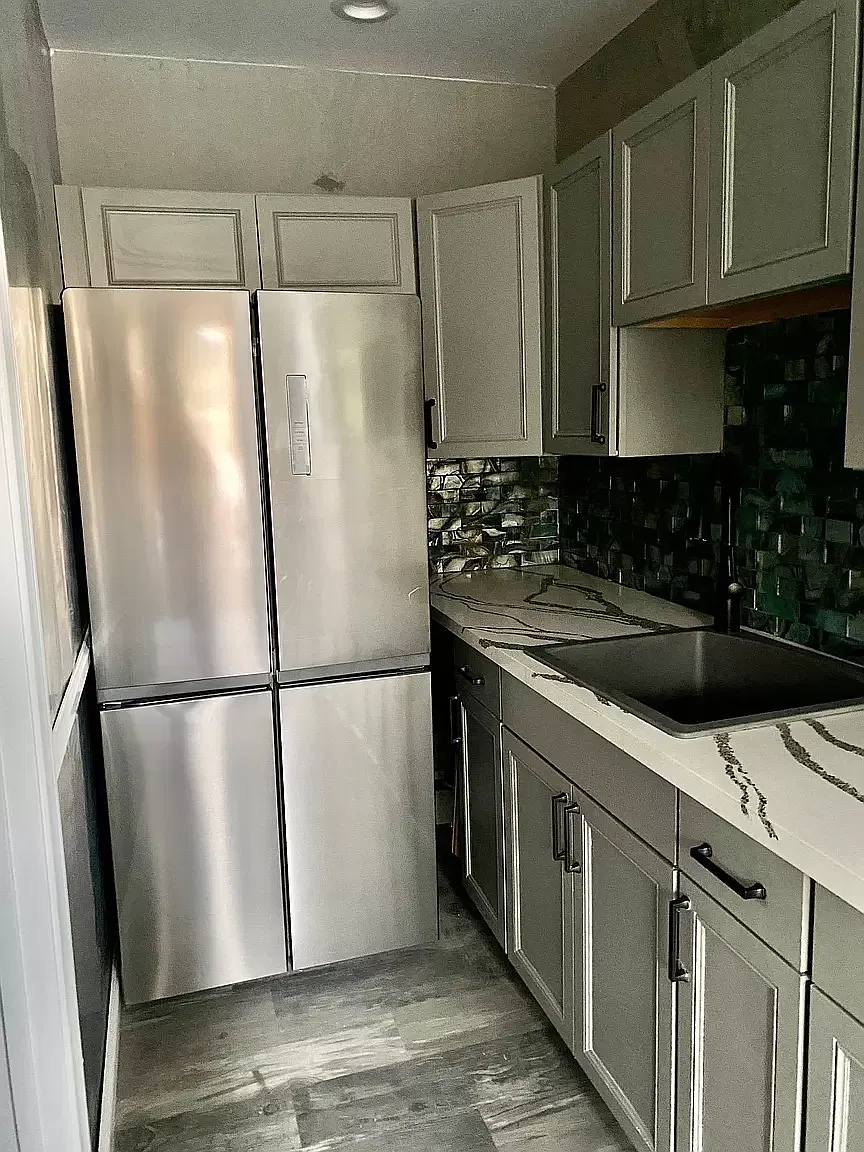 Upgraded Furnished Cottage — Photo 3