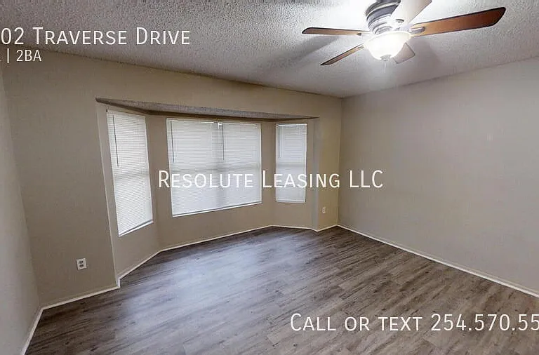 2302 Traverse Dr — Photo 8