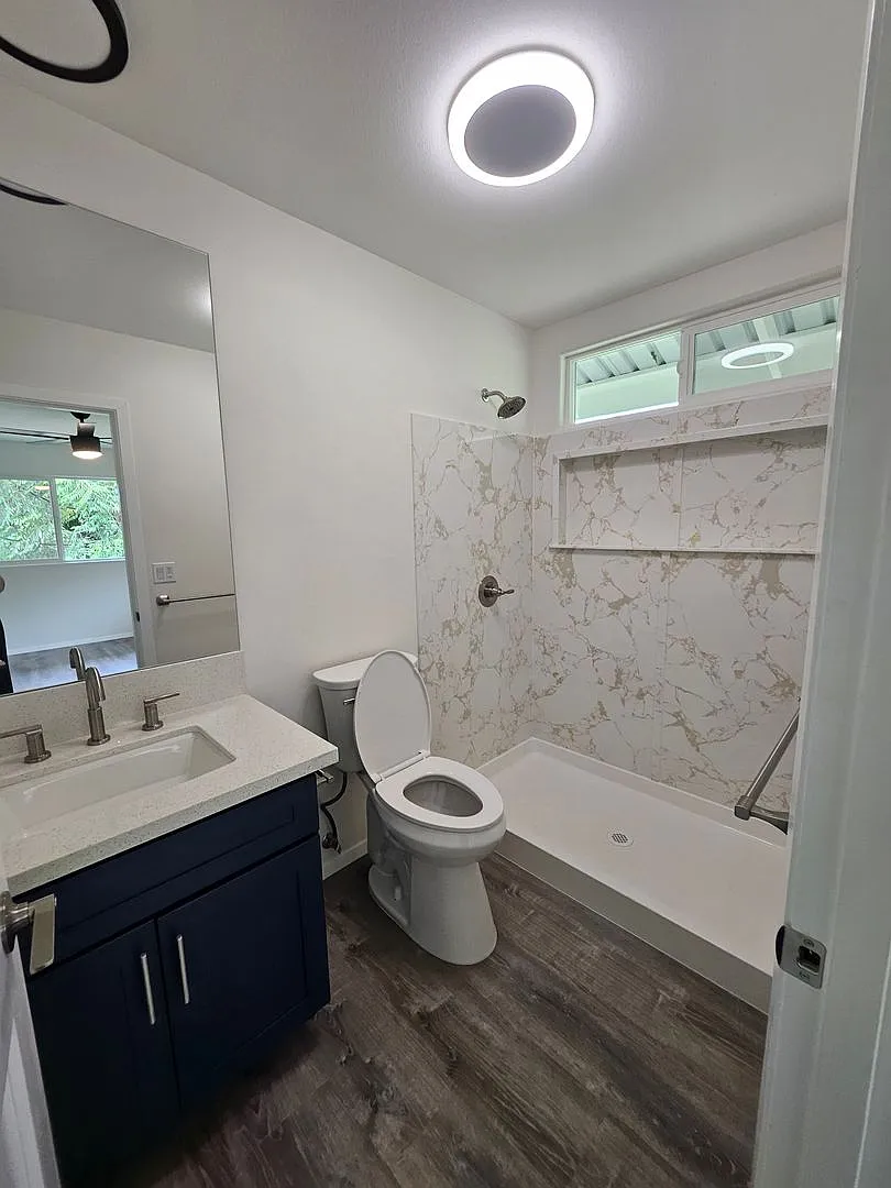 Beautiful NEW 3 Bedroom 2 Bath Home off South Kulani — Photo 4