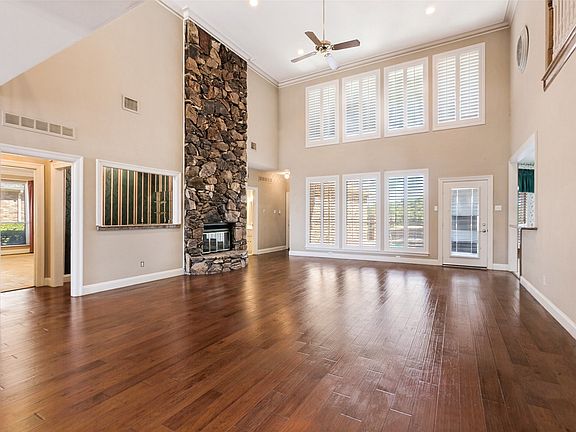 5th image of 2605 Oak Point Dr
