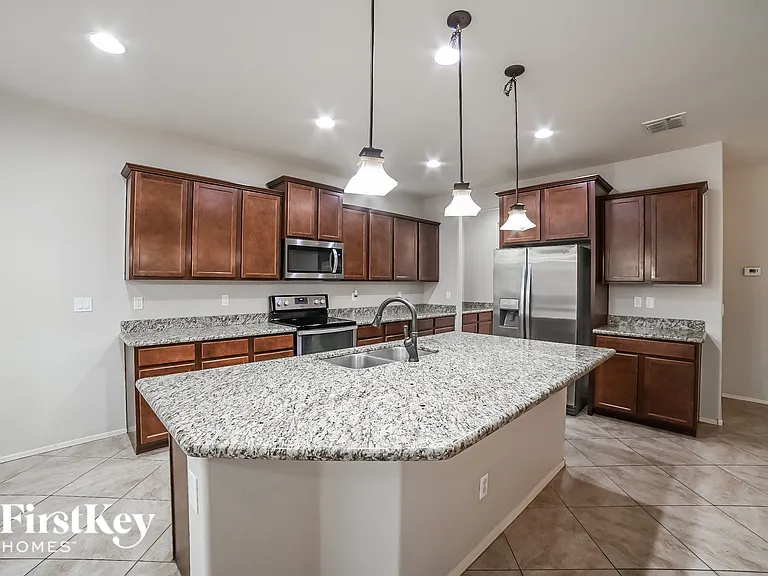 1931 W Desert Spring Way — Photo 4