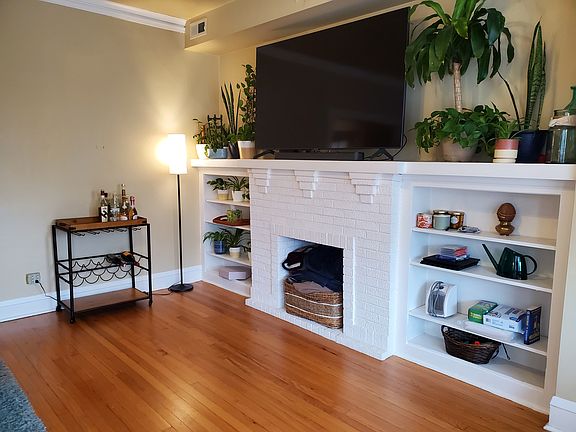 3rd image of 5351 W Montrose Ave #2