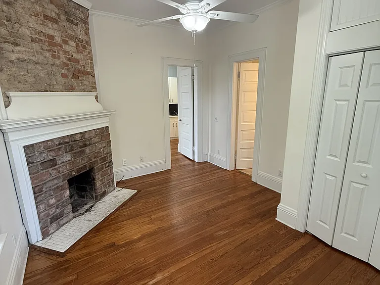 912 Oak St #3 — Photo 8