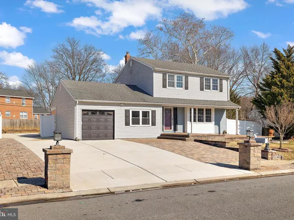 2407 Larkwood Dr, Wilmington, DE 19810