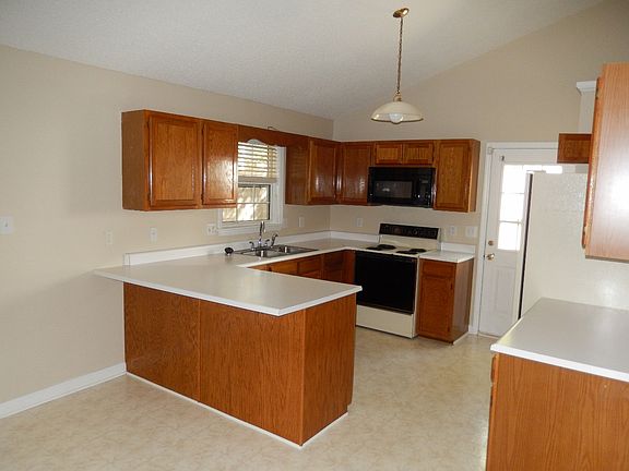 5th image of 106 Lanford Dr