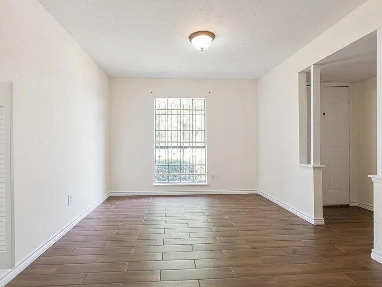 14603 Lorne Dr — Photo 5