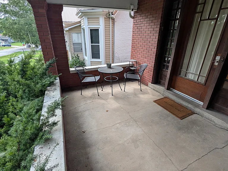 929 Riley St — Photo 5