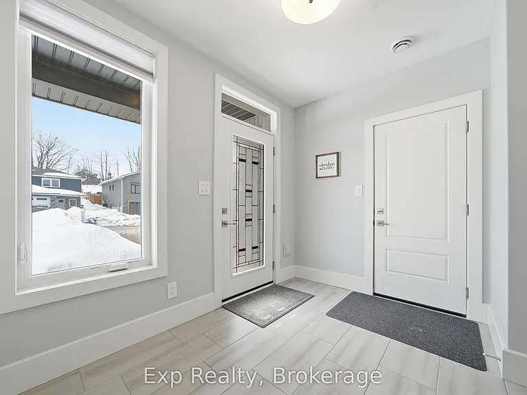 52 Meagan Ln — Photo 3