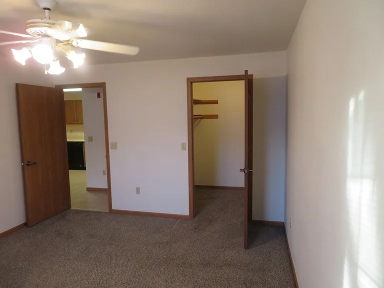 385 Main St — Photo 8