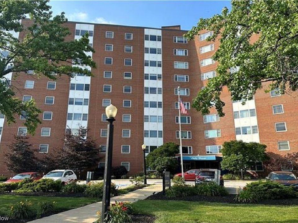 1st image of 11820 Edgewater Dr APT 709