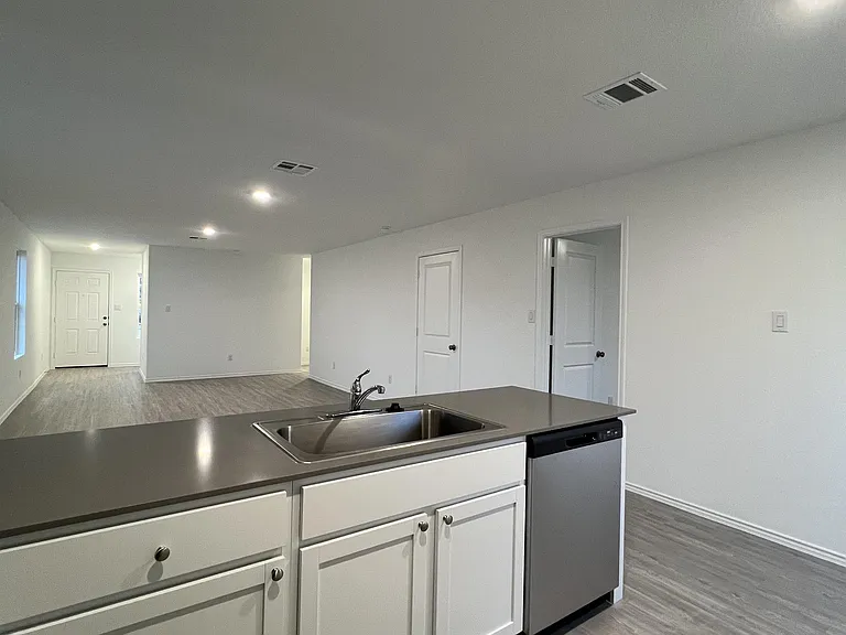 9904 Wye Ml — Photo 11