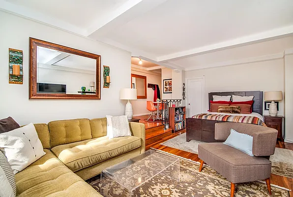Rented by Bank Neary | media 36
