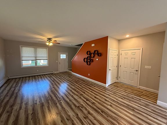 3rd image of 37 Mollys Way