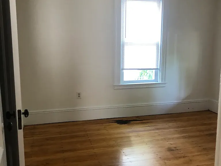 632 E 7th St #2 — Photo 12