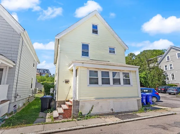 8 Peaceable St, Brighton, MA 02135