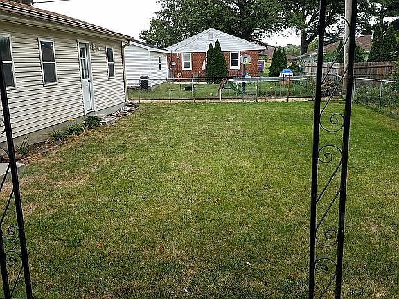 3rd image of 2240 S 51st St