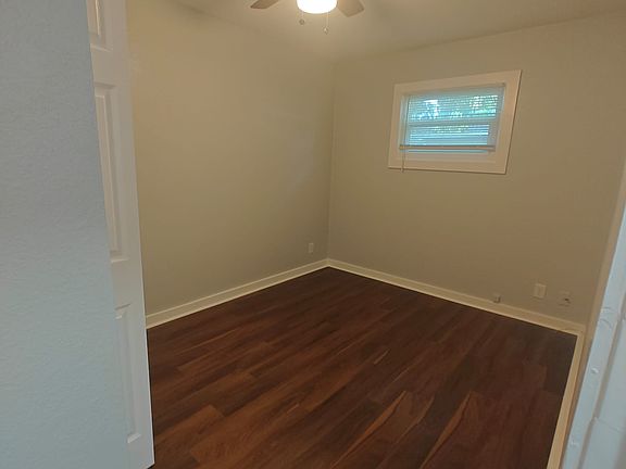 3rd image of 501 McKay Ct #501