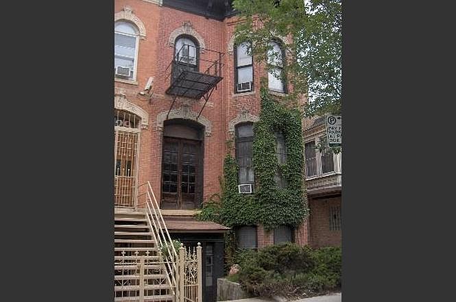 1st image of 2235 N Lincoln Ave