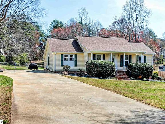 5th image of 209 Pine Meadow Dr