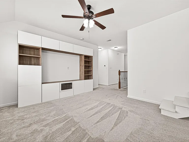138 S Sawbridge Cir — Photo 24
